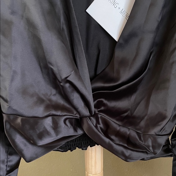 Sleek Black Satin long sleeve cropped Blouse - Picture 5 of 6